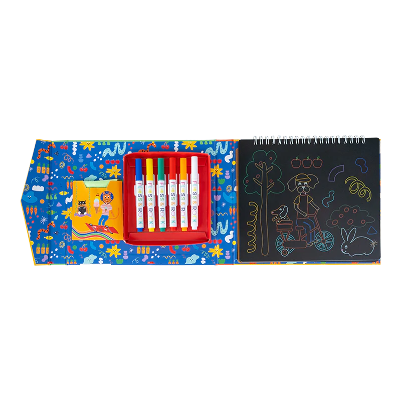 Chalkboard Sketchbook | Pets open to colorful chalk pens and pet-themed wipeable sketch pages with stencil and tracing sheets.