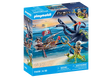 Pirates | Battle with Giant Octopus set showing pirate boat and Deepers Kraken fighting with water-spraying octopus tentacles.