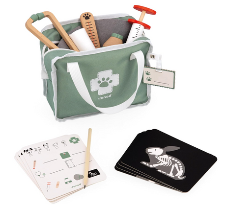 My First Veterinary Bag with play medical tools, x-rays, prescription cards, and a green carry bag for kids 3+.