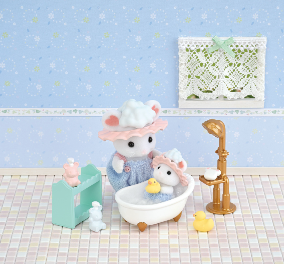 Bathtime Bubble Siblings with Marshmallow Mouse figures, bath accessories, shower, and rubber duck toys in a pastel bathroom setting.