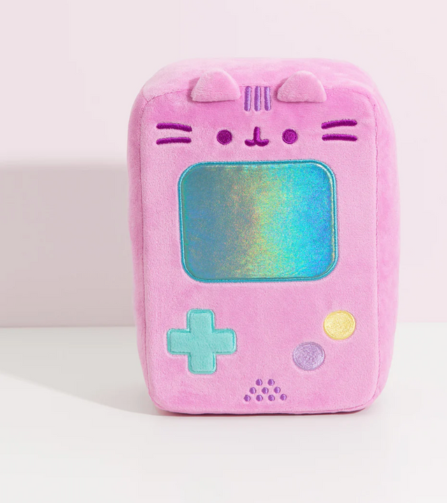 Pusheen Gamer: Handheld plush toy with shiny blue screen, embroidered buttons, and cute cat face in soft pink fabric.