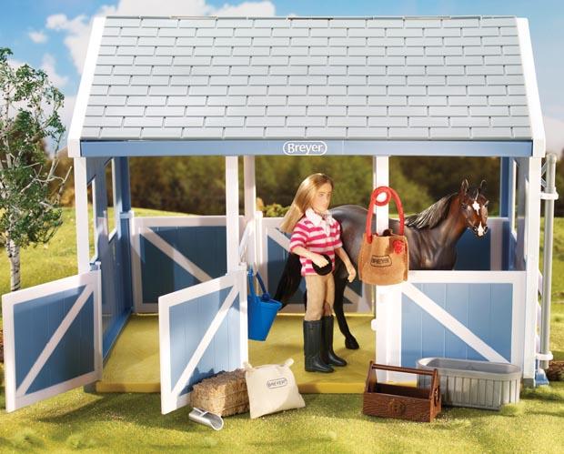 Stable Feeding Accessories with water trough, feedbag, bucket, hay bale, scoop, tote, and curry comb in 1:12 scale stable setting.